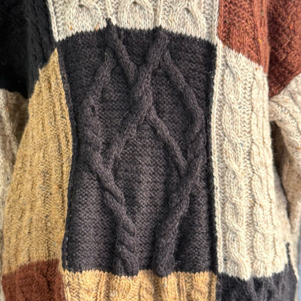 Blarney Irish Woollen Mills Fisherman Brown Tan checked Aran cable knit sweater - Picture 4 of 11